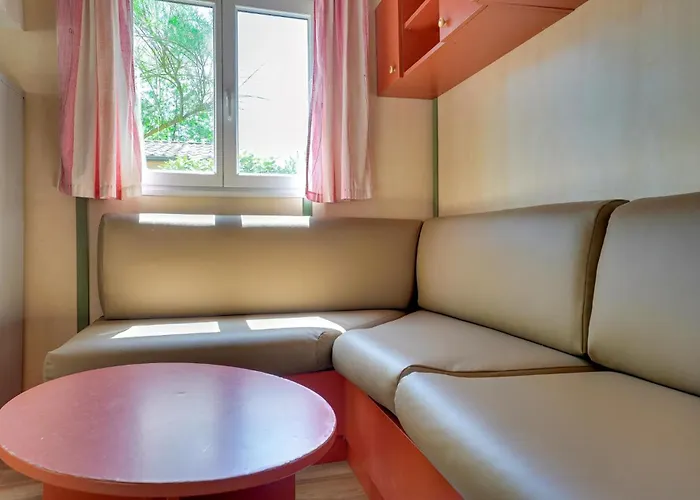 Stunning In Ла-Фот-сюр-Мер